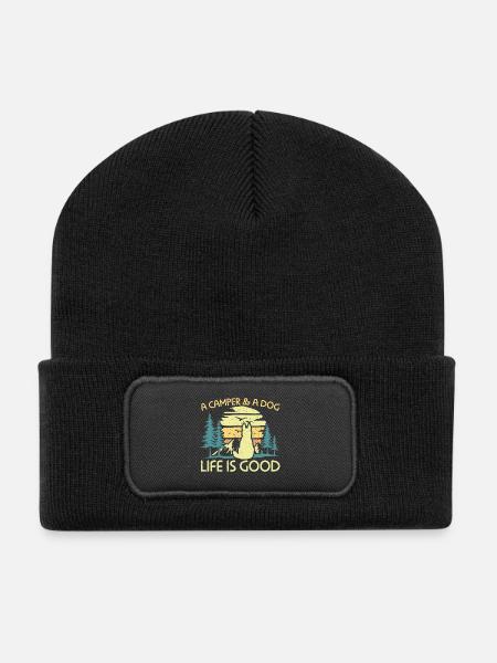 Camping ein Wohnmobil und ein Hundeleben ist gut - Recycelte Patch Beanie - Schwarz