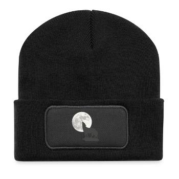 schöne wildtiermotive, Heulende Wolfsilhouette - Recycelte Patch Beanie - Schwarz - Vorne