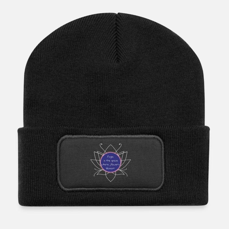 Yoga Raum Blumenblüte - Recycelte Patch Beanie - Schwarz