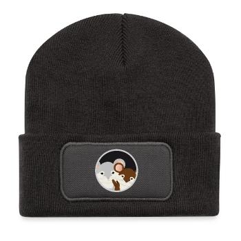 zwei putzige Mäuse gemeinsam im Mauseloch - Recycelte Patch Beanie - Dunkelgrau - Vorne