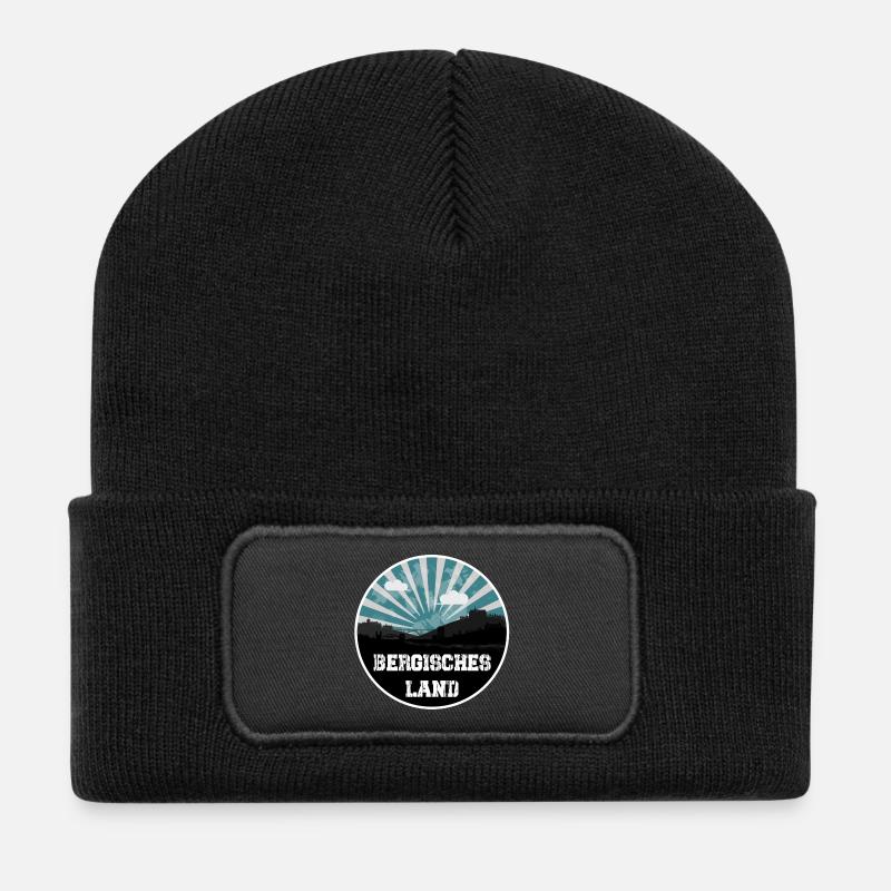 Bergisches Land Skyline Blue Hour - Recycelte Patch Beanie - Schwarz