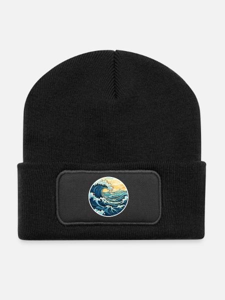 Japanische Welle – Vintage Hokusai Meer Stil - Recycelte Patch Beanie - Schwarz