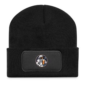 Astronaut mit Bier im All - Recycelte Patch Beanie - Schwarz - Vorne