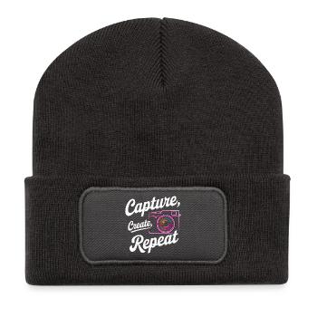 Erfassen Erstellen Wiederholen - Recycelte Patch Beanie - Dunkelgrau - Vorne