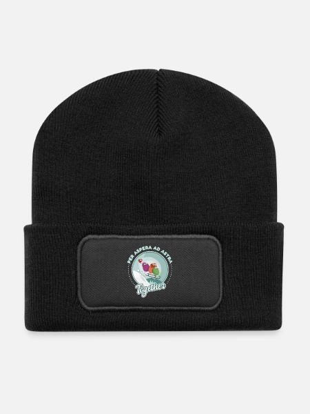 Schneeschlittenfahren, Liebeszeichnen, Humor - Recycelte Patch Beanie - Schwarz