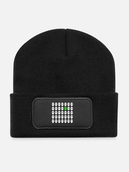 alien face - Recycled Patch Beanie - black
