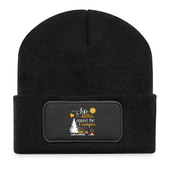 Life is better around the camper - Recycelte Patch Beanie - Schwarz - Vorne