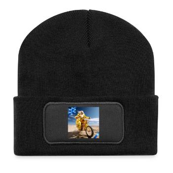 Lebendige Senioren Strandabenteuer im Retro-Stil - Recycelte Patch Beanie - Schwarz - Vorne