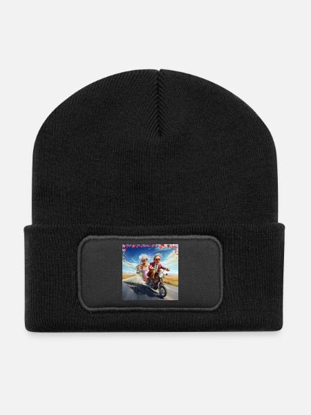 Lustige Senioren auf E-Bike Fahrt Lebensfreude - Recycelte Patch Beanie - Schwarz