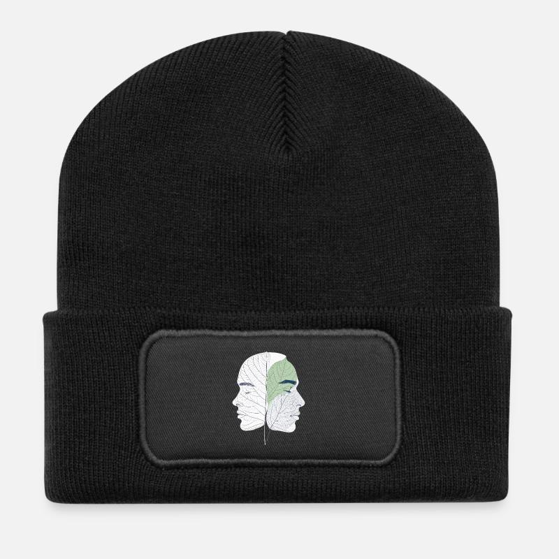 Ein Geist, der in der Natur verwurzelt ist - Recycelte Patch Beanie - Schwarz