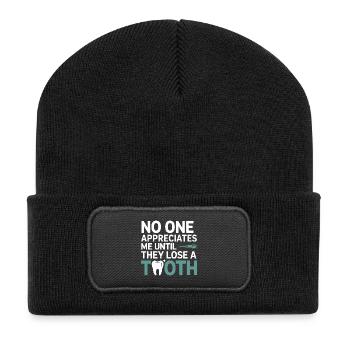 Zahntechniker Okklusion - Recycelte Patch Beanie - Schwarz - Vorne