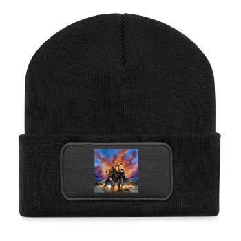 Löwenkrieger mit Rüstung und Umhang - Recycelte Patch Beanie - Schwarz - Vorne