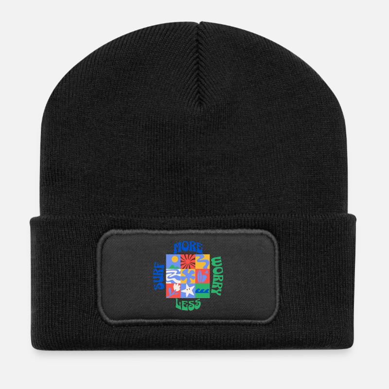 Surfen Sie mehr, machen Sie sich weniger Sorgen - Recycelte Patch Beanie - Schwarz