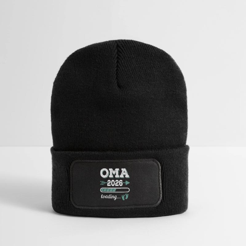 Oma 2026 Loading Werdende Großmutter Geschenkidee Recycelte Patch Beanie