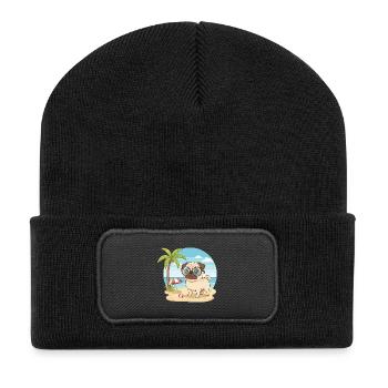 Adorable carlin à lunettes en vacances d'été à la plage - Beanie recyclé à patch - noir - Devant