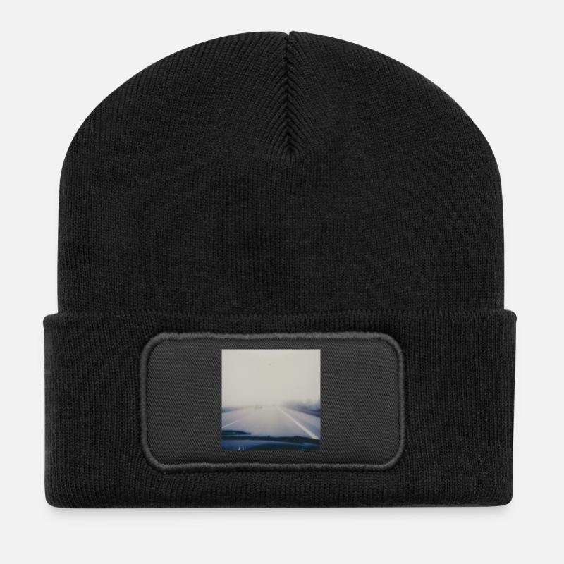 Voyager en gris - Beanie recyclé à patch - noir