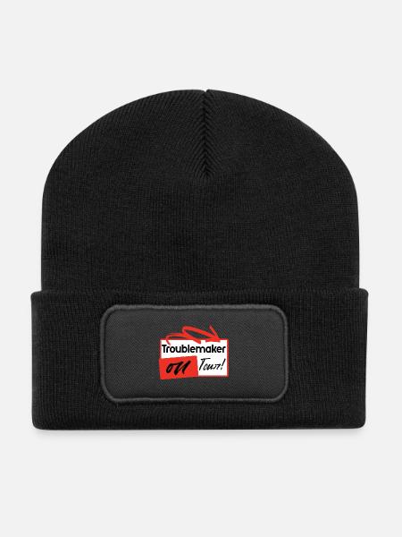 Troublemaker on Tour! - Lustiges Party-Shirt - Recycelte Patch Beanie - Schwarz