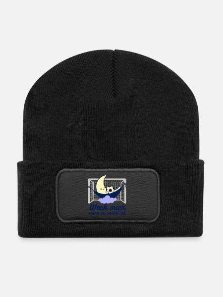 Fußballtraum "Weck mich wenn es vorbei ist" - Recycelte Patch Beanie - Schwarz