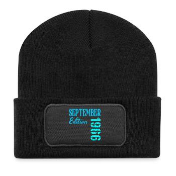 September 1966 - 60. Geburtstag - Recycelte Patch Beanie - Schwarz - Vorne