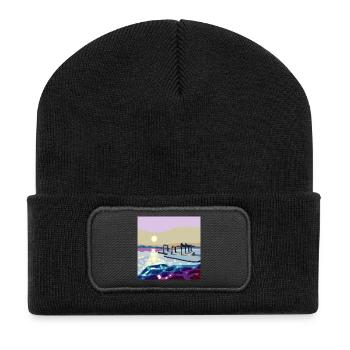 Westlich über die Wellen mit einem Pier - Recycelte Patch Beanie - Schwarz - Vorne