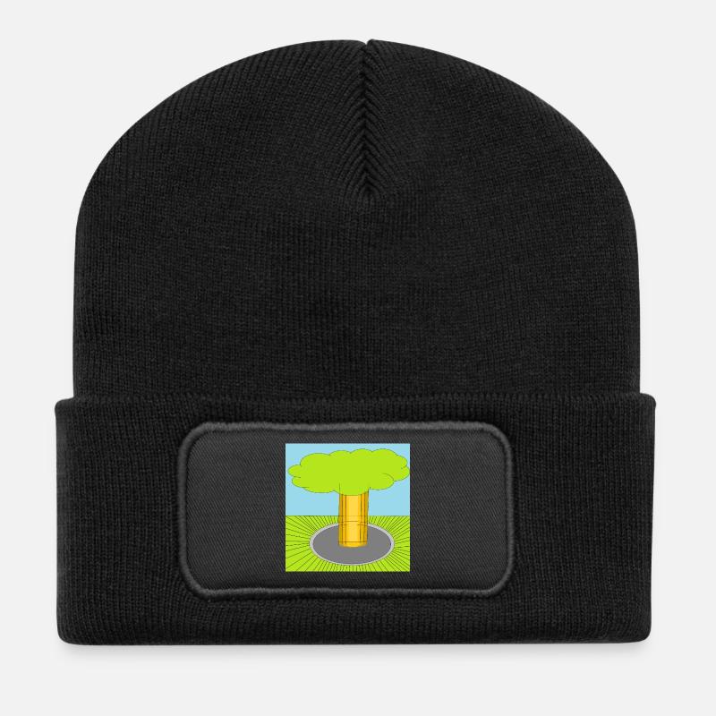 Baumdurchbruch Pop Art Waldszene - Recycelte Patch Beanie - Schwarz