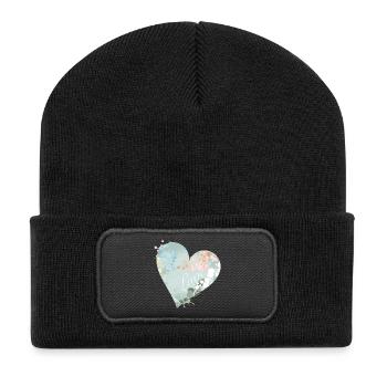 Sanftes Herzmotiv in Pastelltönen mit Liebe - Recycelte Patch Beanie - Schwarz - Vorne