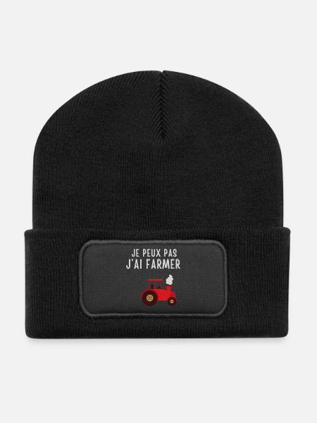 Humorvoller Landwirt im Traktor - Recycelte Patch Beanie - Schwarz