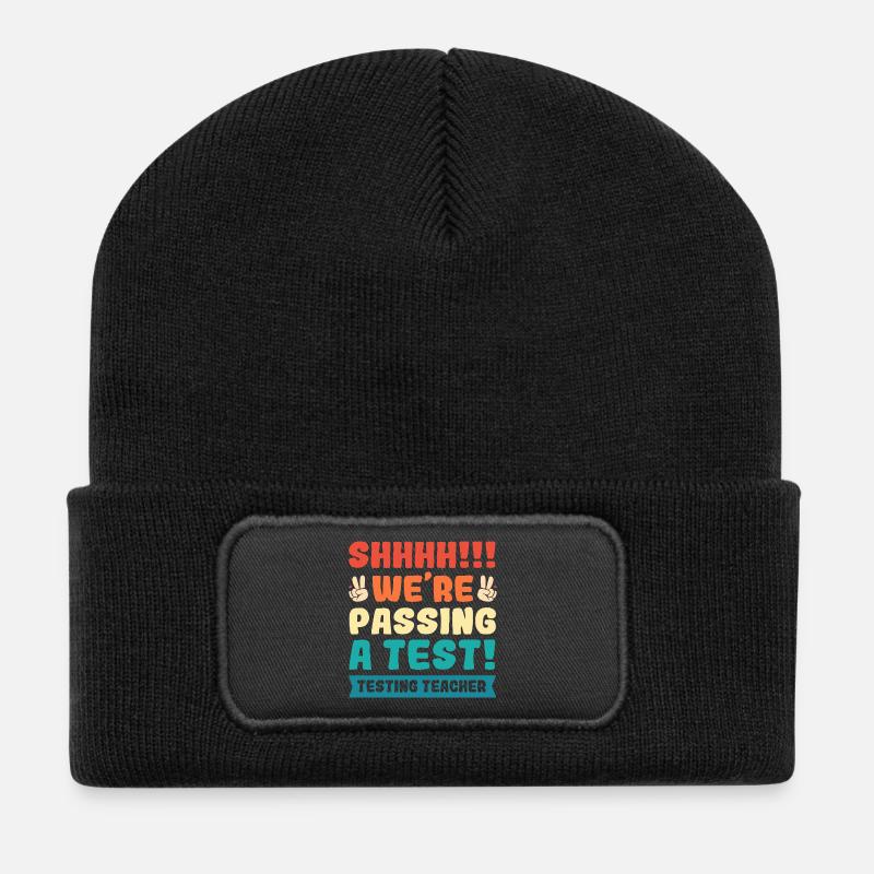 Lehrer Prüfung - Recycelte Patch Beanie - Schwarz