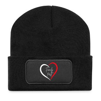 Family First – Herz - Recycelte Patch Beanie - Schwarz - Vorne
