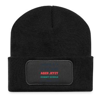 Tschüss Kita jetzt kommt Schule - Kita Abschied - Recycelte Patch Beanie - Schwarz - Vorne