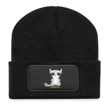 niedlicher Waschbär im Comic Stil, zum lieb haben - Recycelte Patch Beanie - Schwarz - Vorne