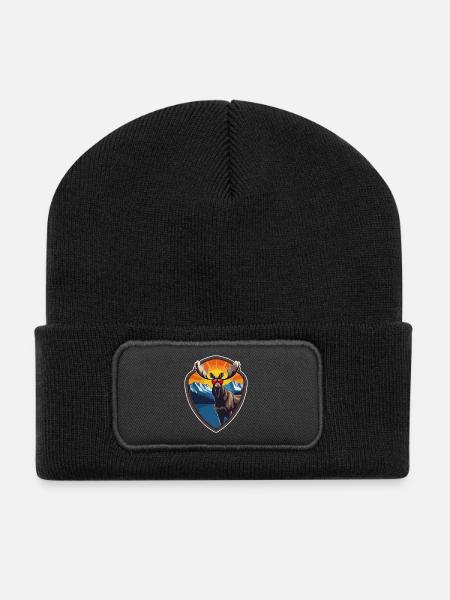 Cooler Elch mit Sonnenbrille, Wandern, Berge - Recycelte Patch Beanie - Schwarz