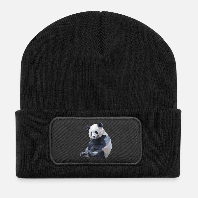 Panda I Low Poly Art Logo Design - Recycelte Patch Beanie - Schwarz