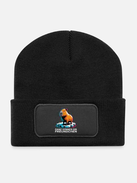 Capybara Meme – Ganz dünnes Eis Spruch - Recycelte Patch Beanie - Schwarz