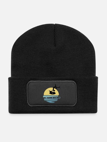 Wingfoil Sonnenuntergang - Recycelte Patch Beanie - Schwarz