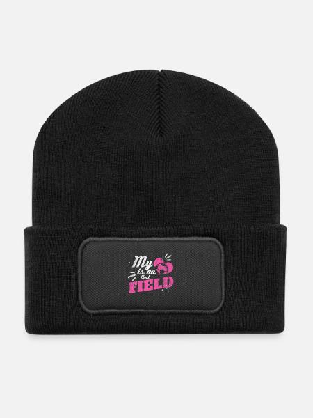 Mon coeur est sur le terrain de football - cadeau - Beanie recyclé à patch - noir