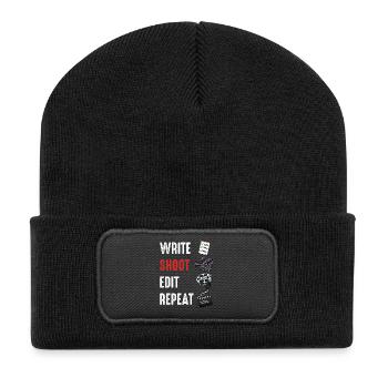 Schreiben Drehen Schneiden Wiederholen - Recycelte Patch Beanie - Schwarz - Vorne
