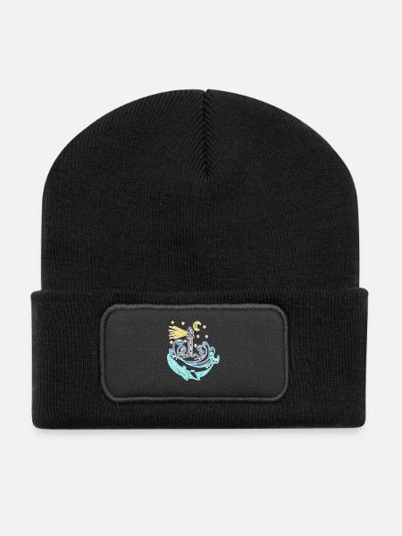 Leuchtturm Küste See Meer - Recycelte Patch Beanie - Schwarz