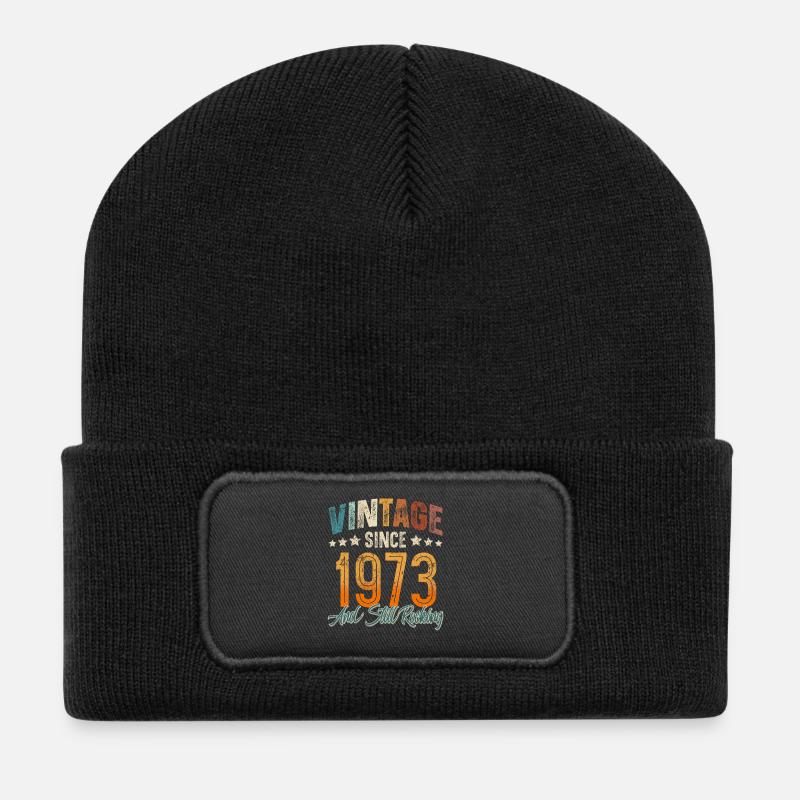 1973 Geburtsjahr Geburtstag Baujahr Vintage - Recycelte Patch Beanie - Schwarz
