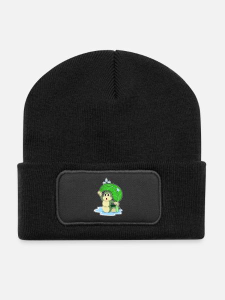 Raupe mit Blatt als Regenschirm - Recycelte Patch Beanie - Schwarz