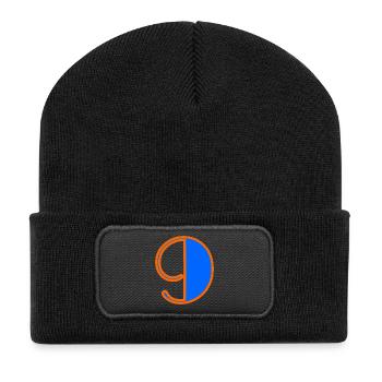9 JAHRE. 9. JAHRESTAG. GEBURTSTAG 9 JAHRE. 9 - Recycelte Patch Beanie - Schwarz - Vorne