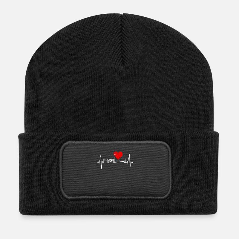 Stuttgart Skyline Herzschlag Herz Stuttgarter Fan - Recycelte Patch Beanie - Schwarz