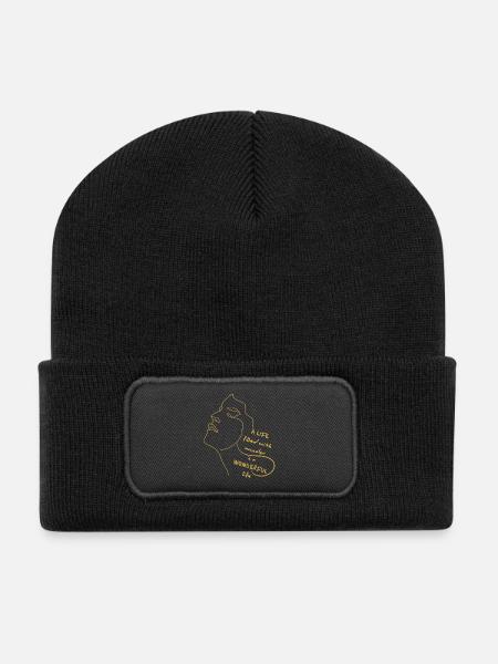 Leben voller Wunder – Linienkunst Zitat - Recycelte Patch Beanie - Schwarz