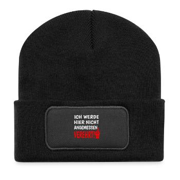 Ich werde hier nicht angemessen verehrt - Recycelte Patch Beanie - Schwarz - Vorne