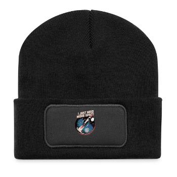 I Just Need More Space – Rocket - Recycelte Patch Beanie - Schwarz - Vorne