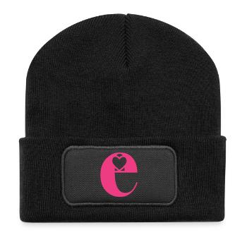 Buchstabe e Anfangsbuchstabe mit Herz - Recycelte Patch Beanie - Schwarz - Vorne