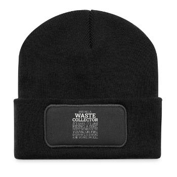 Waste Collector Riding A Bike - Recycelte Patch Beanie - Schwarz - Vorne