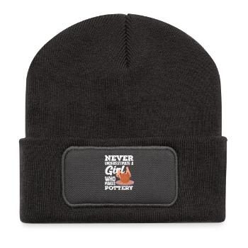 Never underestimate a girl who makes pottery - Recycled Patch Beanie - dark grey - Front