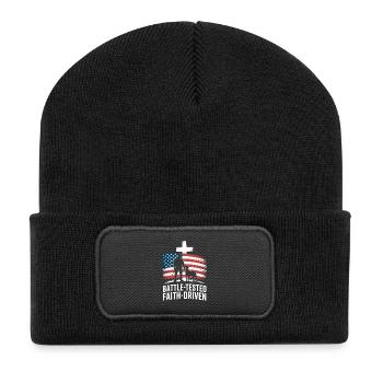 Combat testé Faith Driven Soldier Dog Cross États-Unis - Beanie recyclé à patch - noir - Devant