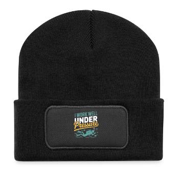 Taucher unter Druck - Je travaille bien sous pression - Beanie recyclé à patch - noir - Devant
